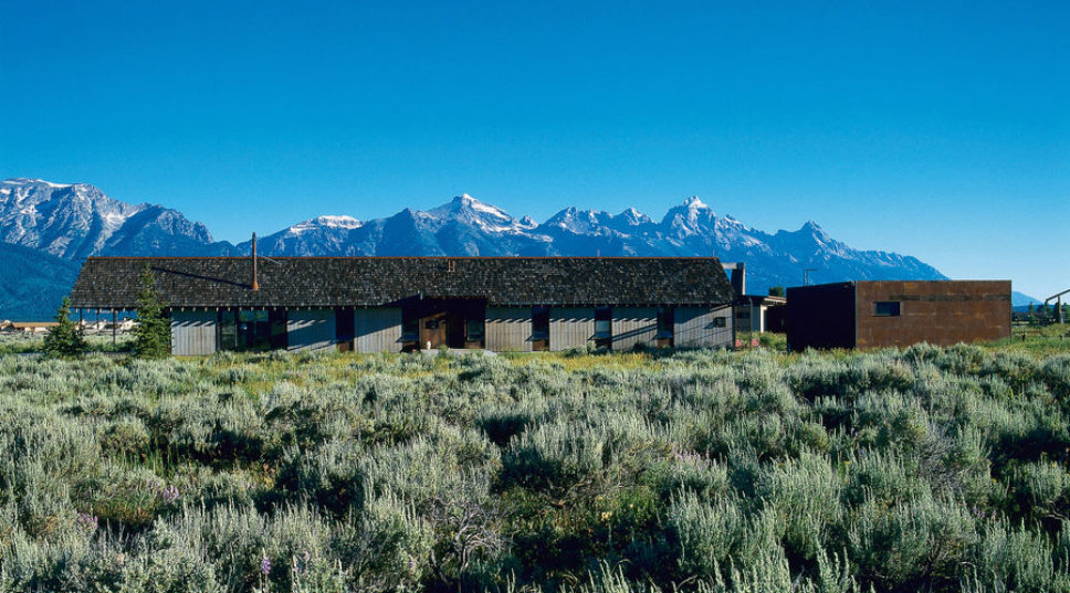 Idyllic Mountain Home