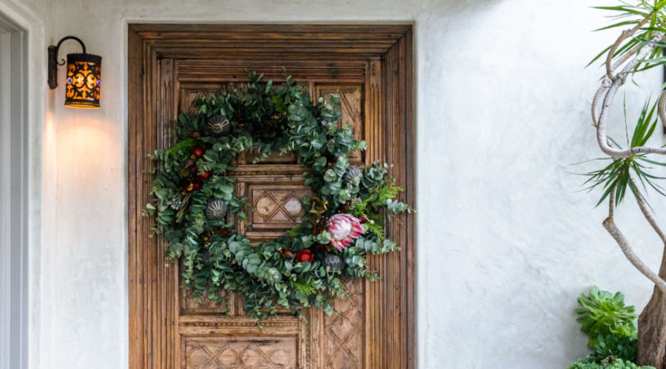 How to Make a Fresh & Faux Holiday Wreath