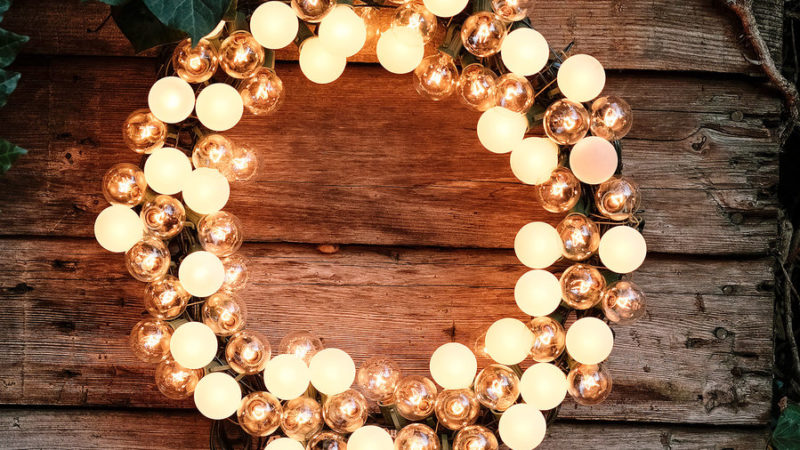 Electric wreath