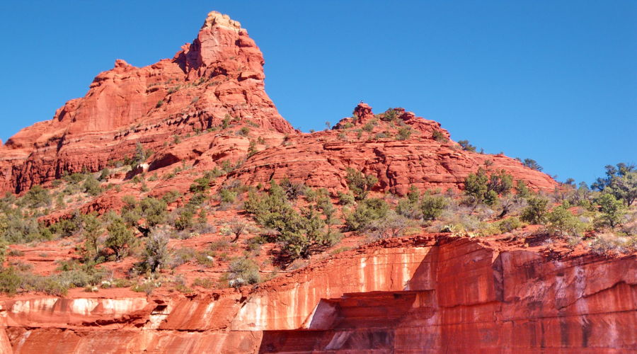 View of red rock peaks at Soldier Pass Trail, one of the best hikes in Sedona, AZ
