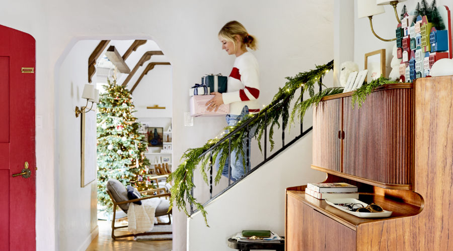 Holiday Decorating Hacks From Hgtv Interior Designer Emily
