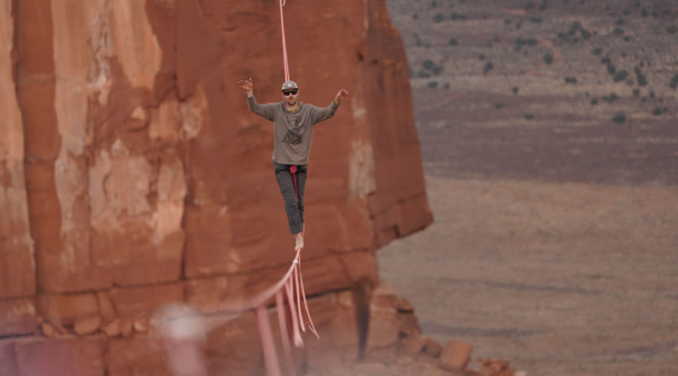 Highlining 500 Feet off the Desert Floor? Just a Walk in the Park on New Discovery+ Series 
