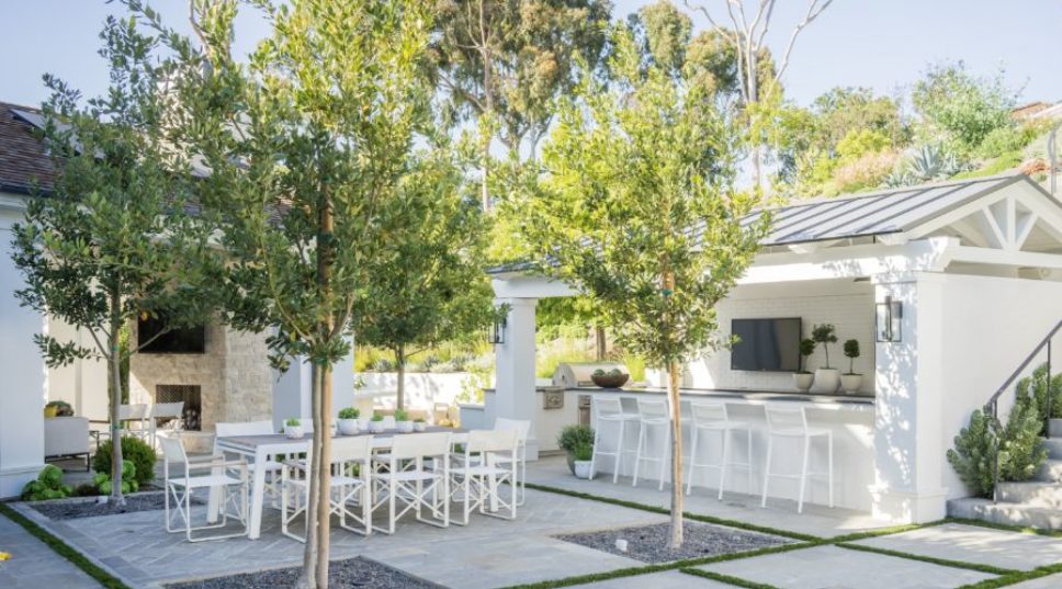 How to Design a Party-Ready Outdoor Bar—Plus More Tips from Costa Mesa's Favorite Garden Designer