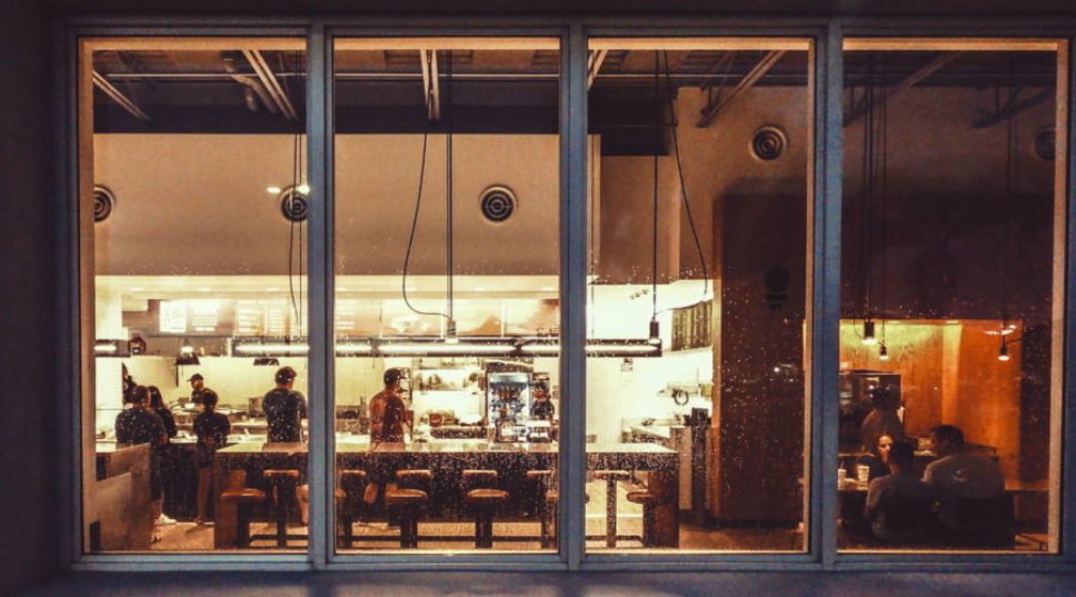 How to Eat in a Restaurant Now: A Post-Pandemic Guide to Dining Out