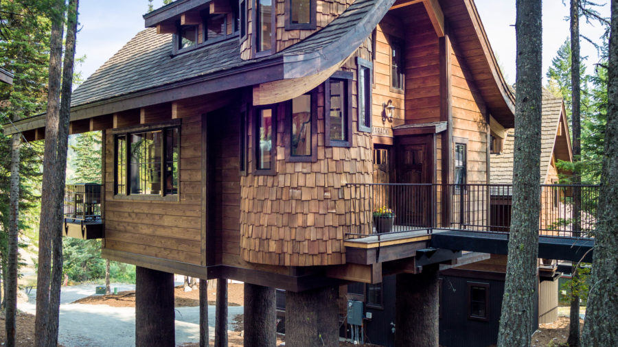 Retreat to a Tree House in Montana
