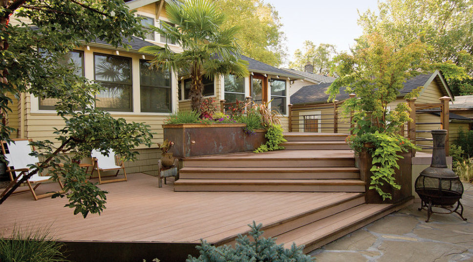 Stepped deck connects home and garden
