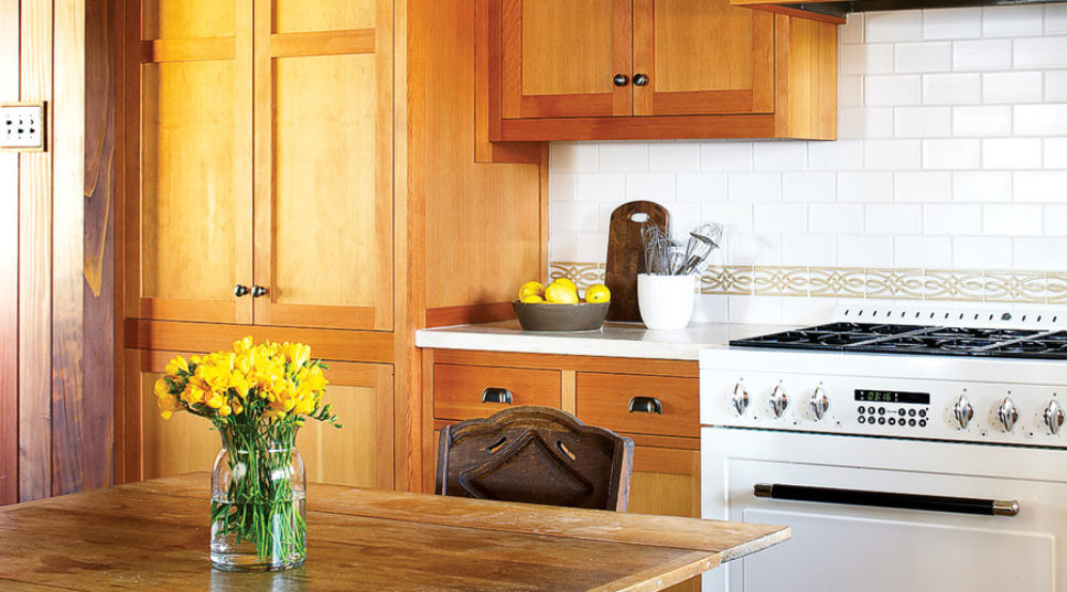 How to Repaint Kitchen Cabinets