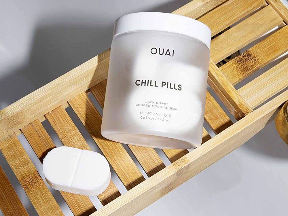 Chill pill. Chill Pill для ванны. Ouai. Chill Pill бомбочка.