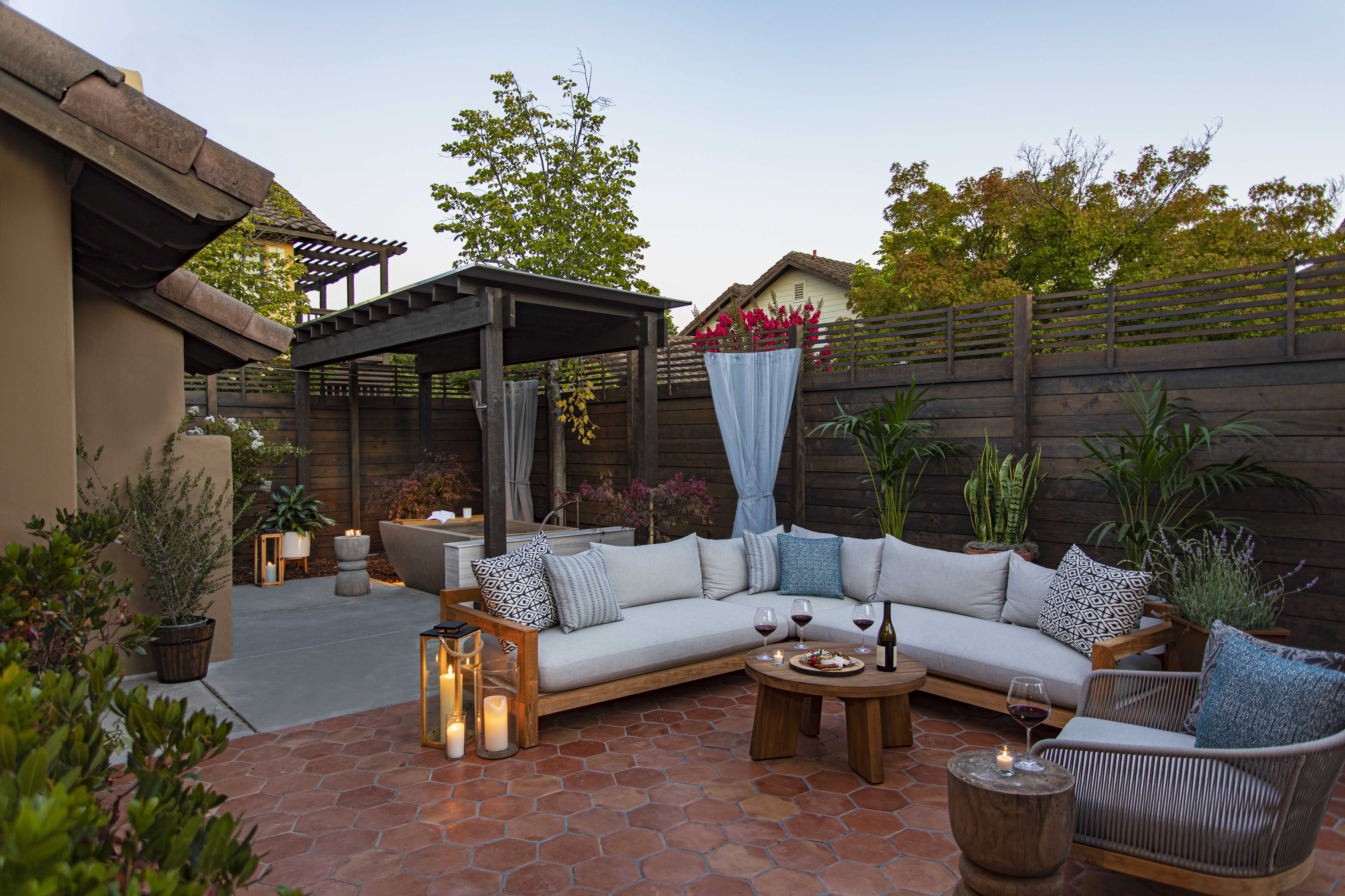 the-cottage-one-bedroom-premier-suite-private-patio