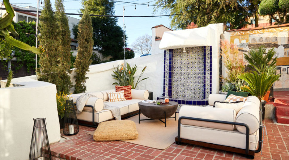 A Fresh Outdoor Space Starts with a Lick of This White Paint