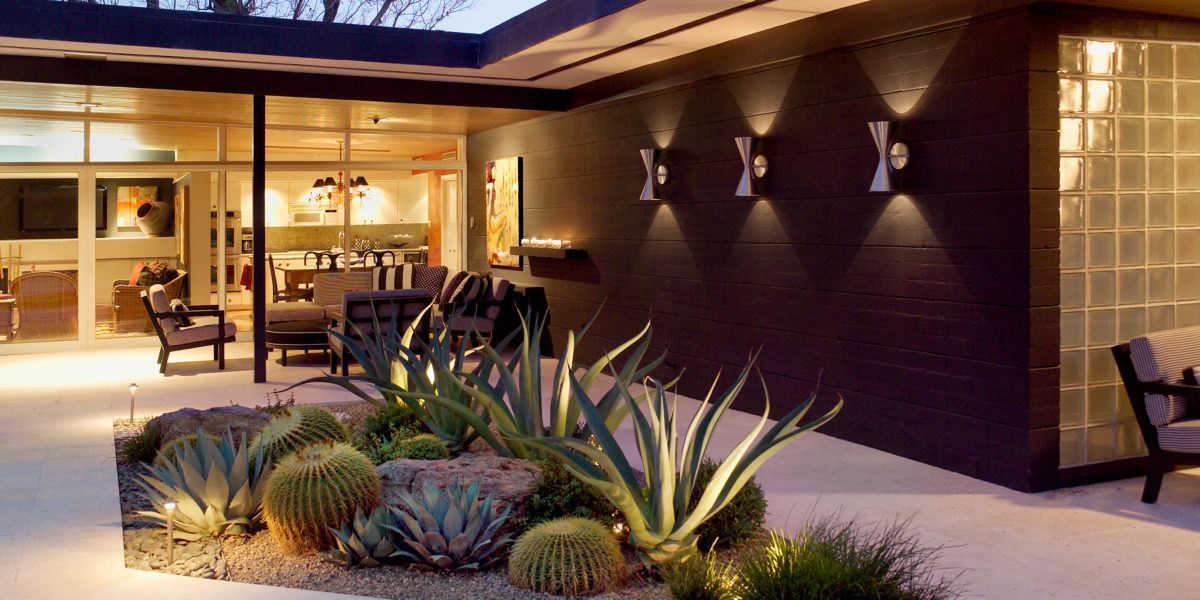 Boulder landscaping - courtyard