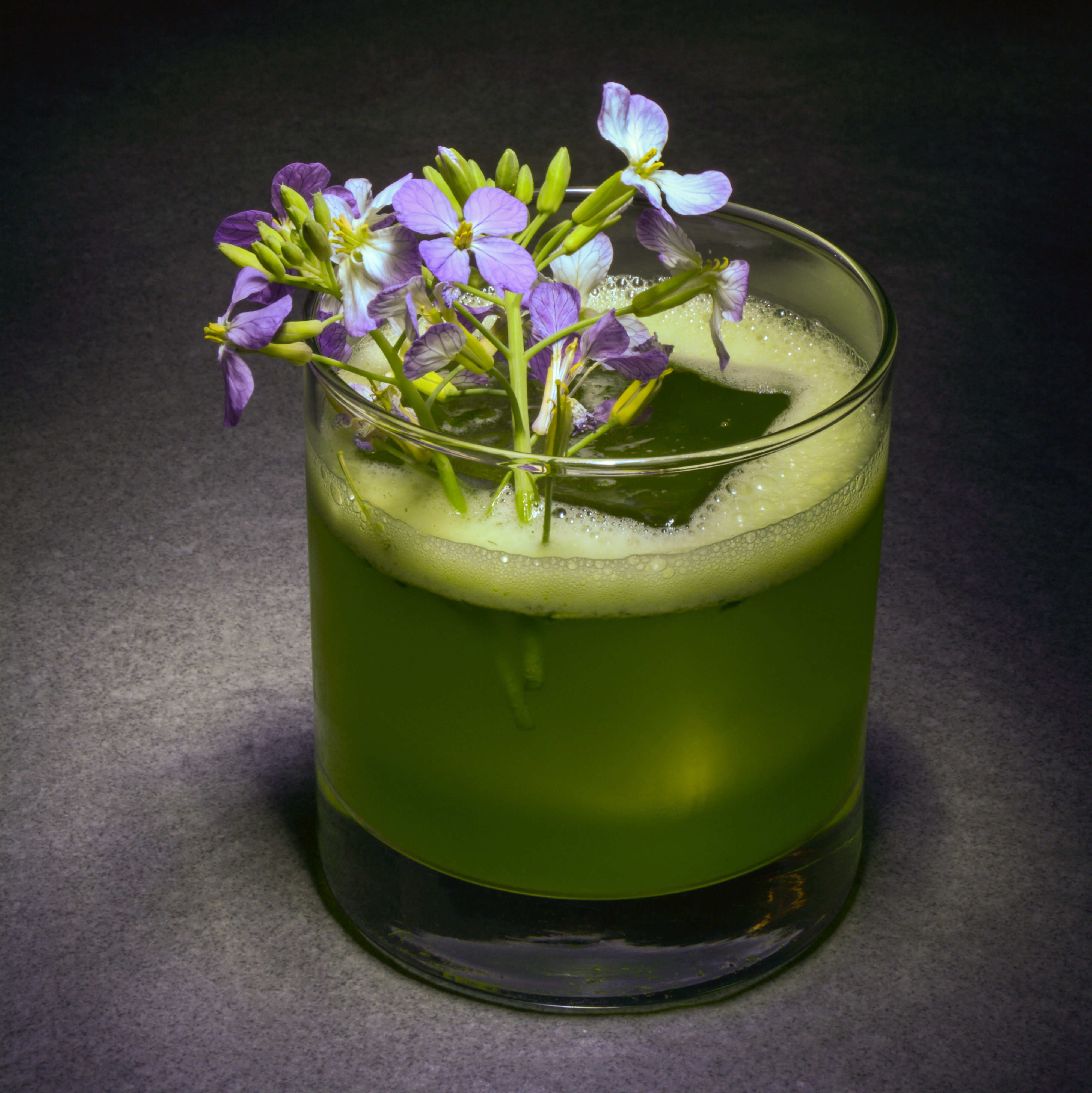 Gin and arugula cocktail