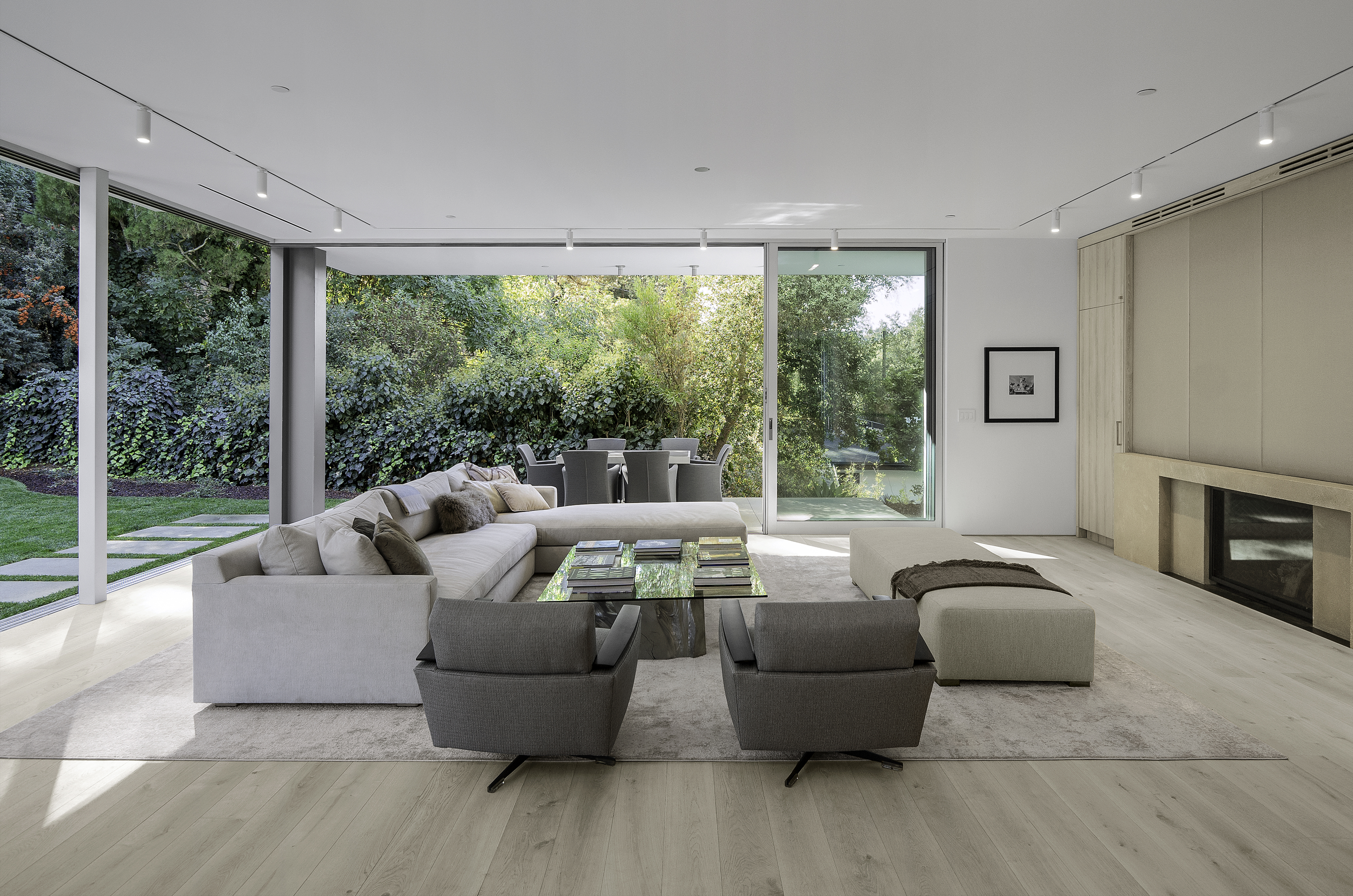 Why White Oak Is The Wood Floor Trend, Is White Oak Flooring Good