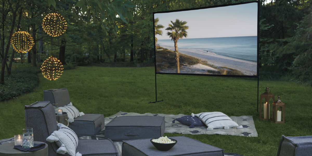 Outdoor movie screen and setup