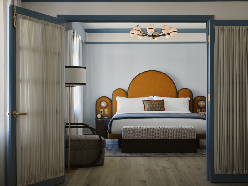 The Georgian - Suite Bed.jpg