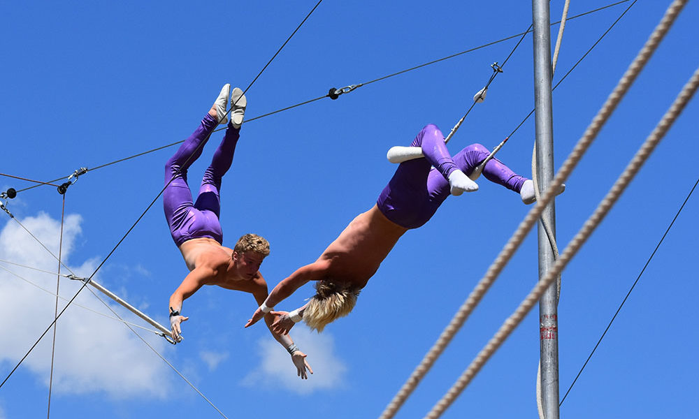 Wenatchee Youth Circus Trystin Geren and Andrew Rutz on Flying Trapeze