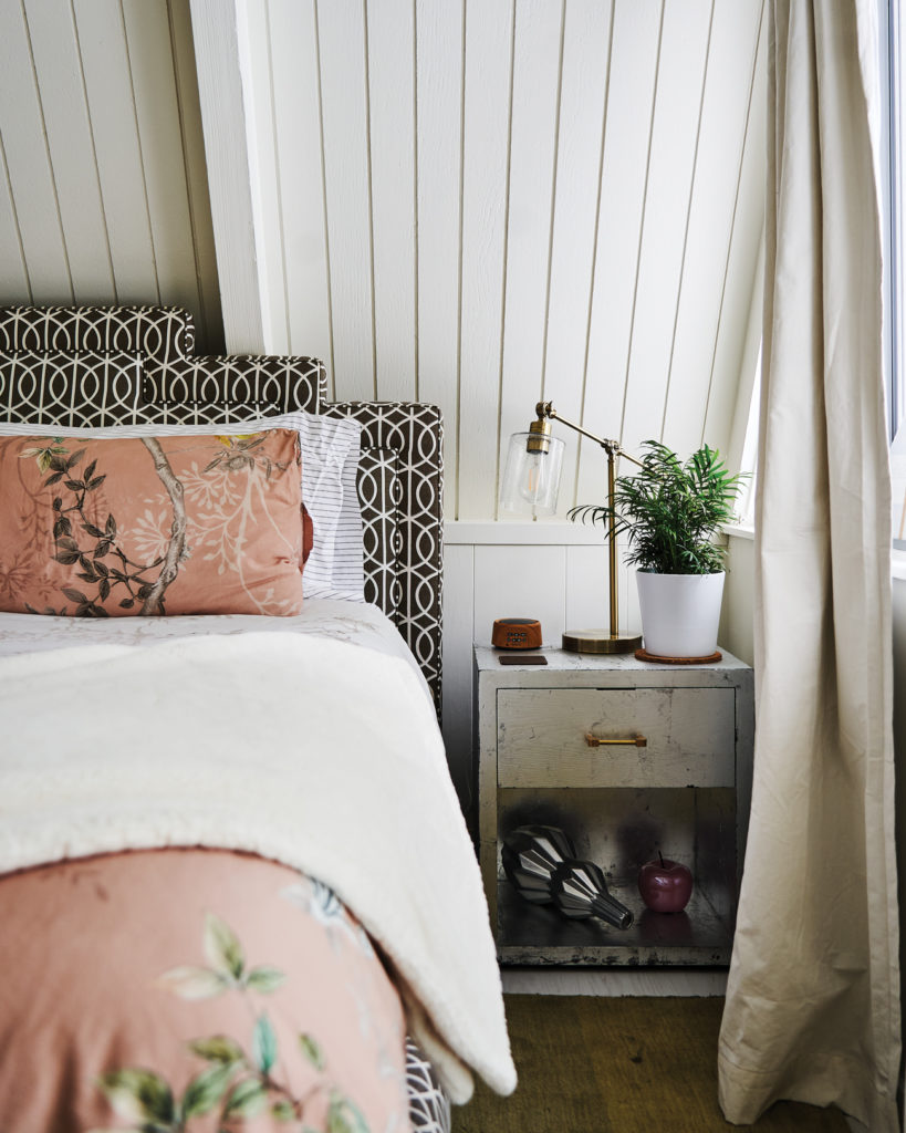 Little Apple A-Frame Bedroom