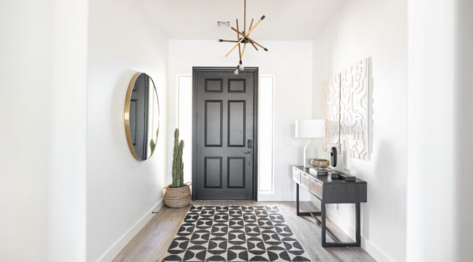 These Are the First Things Designers Will Always Notice in Your Entryway