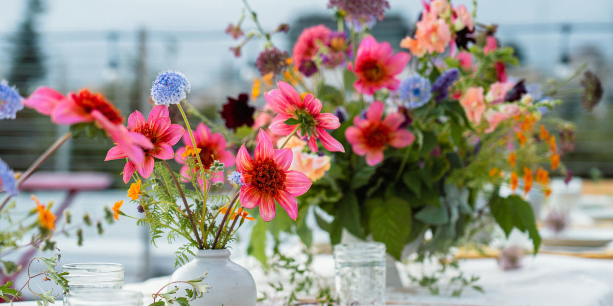 Bluma Farm Flower Arrangement Table