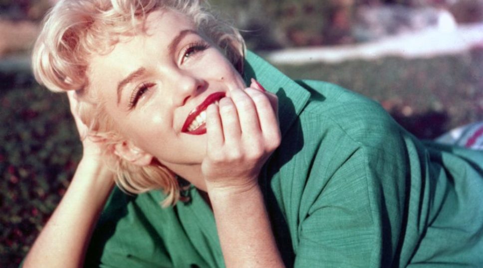 This Marilyn Monroe-Themed Bungalow Lets You Experience Beverly Hills Her Way