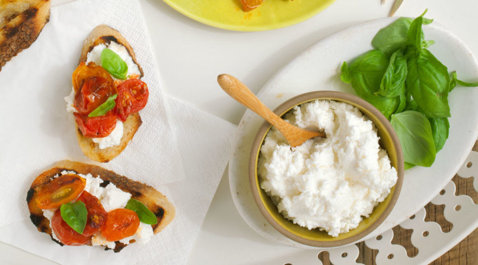 How to Make Caramelized Tomato Bruschetta