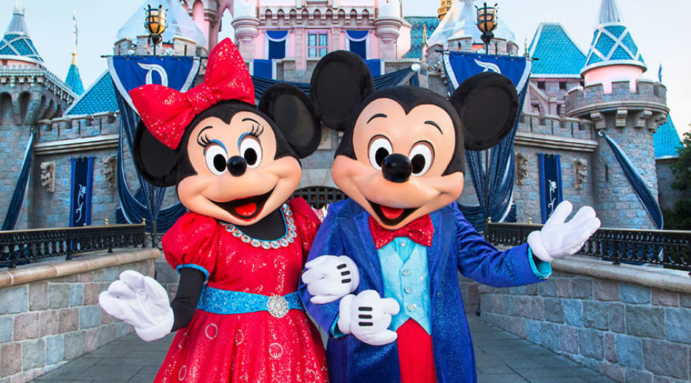 The Closest Airports to Disneyland—and How to Get to the Park from Each of Them