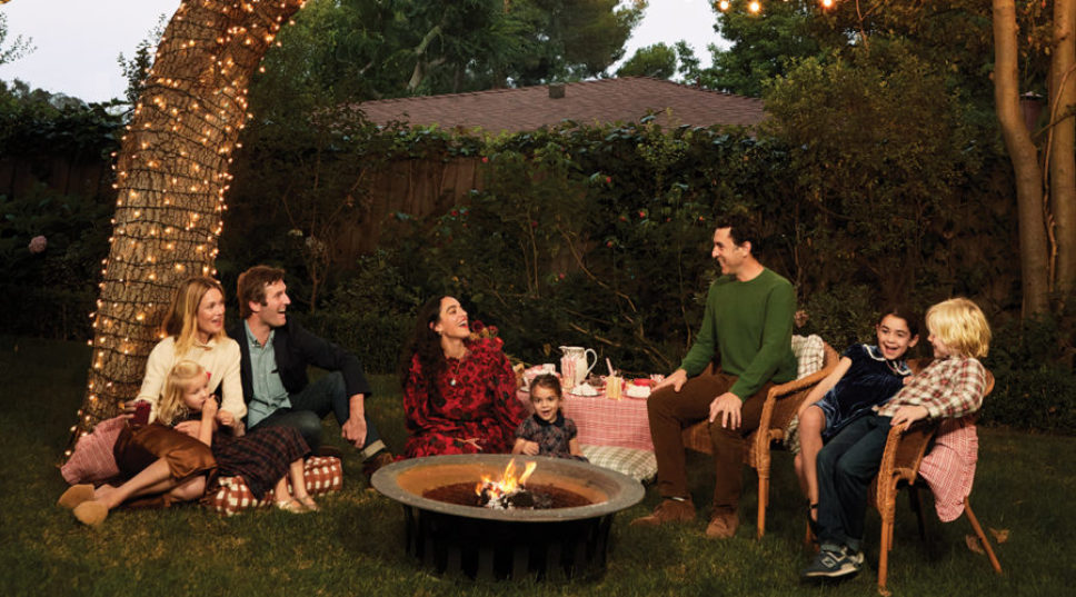 From Dried Citrus Garlands to Group Cocktails, These Entertaining Pros Share Their Holiday Secrets