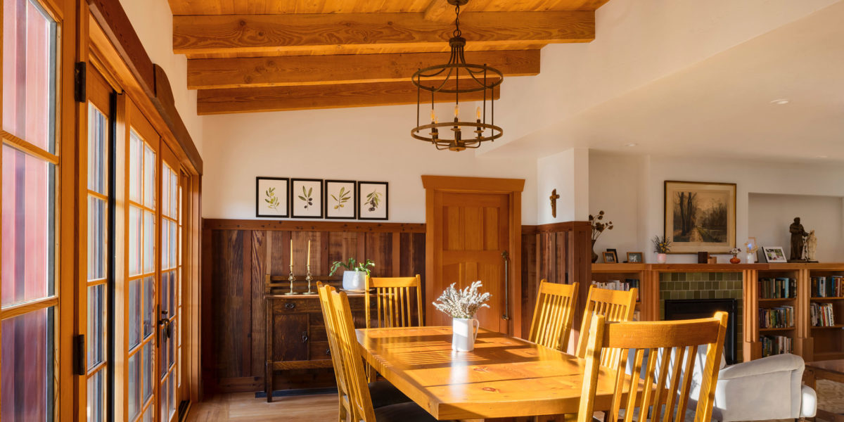 Craftsman Bungalow Dining Area