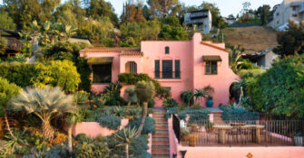 Exterior Pink Mount Washington House