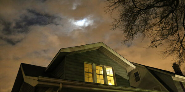 This Is the Reason Why Houses in Scary Movies Are Now Modern, Not Victorian