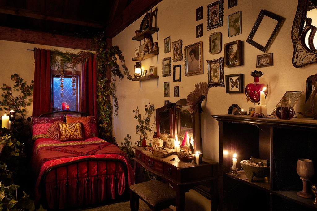 Hocus Pocus Airbnb Red Bedroom