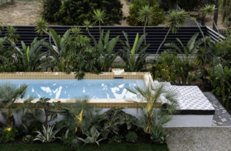 above ground pool Sara Simon Leucadia Riad-inspired house