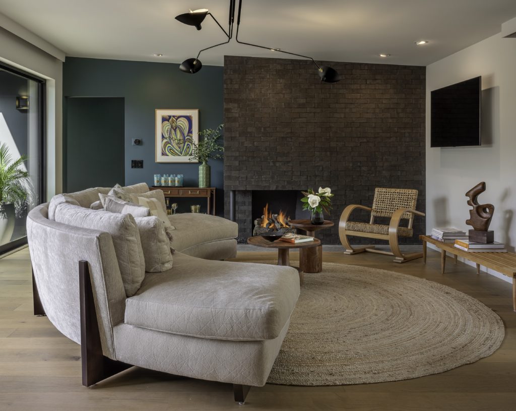 living-room-midcentury-cottage-stacey-copeland