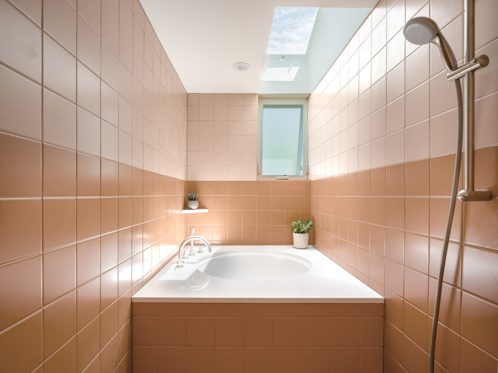 tile-bath-modern-cottage-seattle-best-practice-architecture