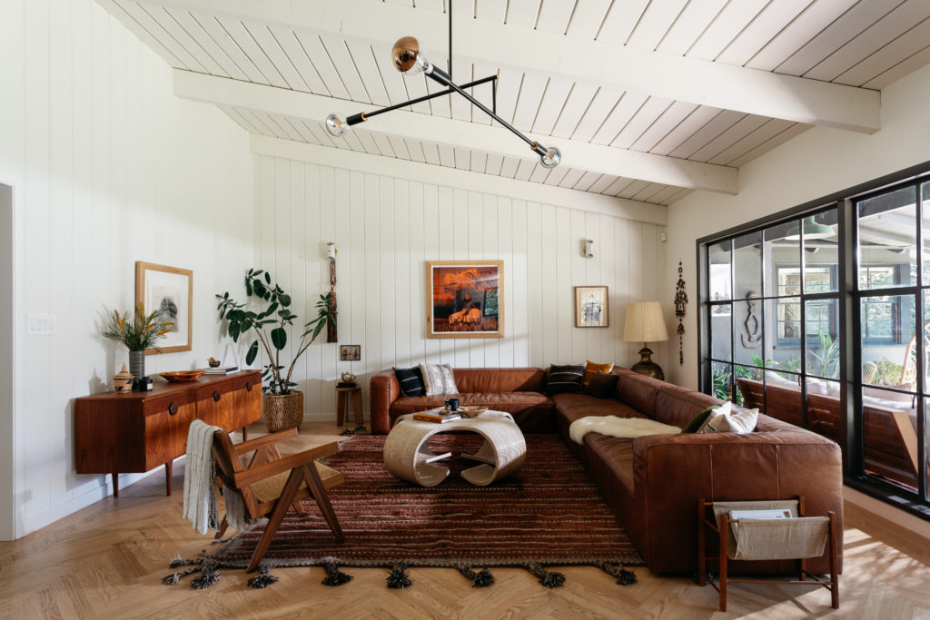 Dark Glamour Transforms a Pasadena Ranch House - Sunset Magazine - Vimarsana News