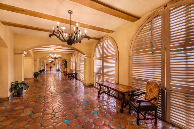 Hotel Encanto de Las Cruces Hallway