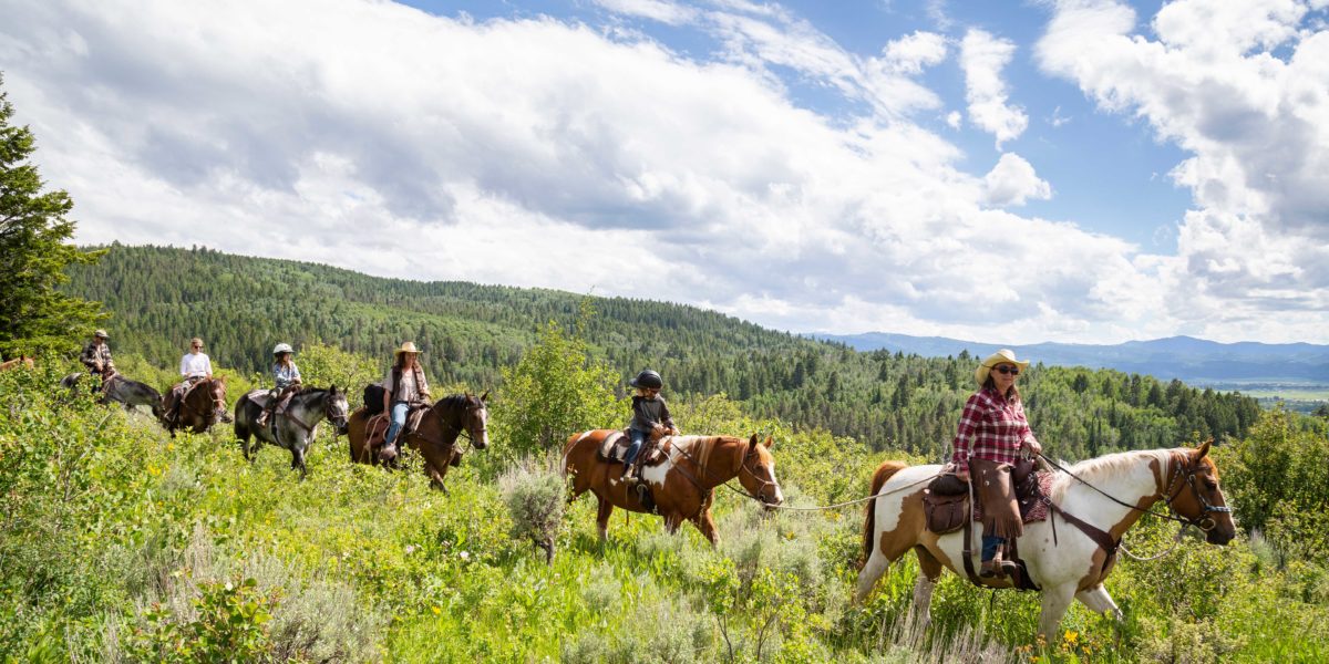 Horseback Riding at Linn Cayon Ranch