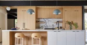 Kitchen Island in San Mateo Eichler by Cathie Hong