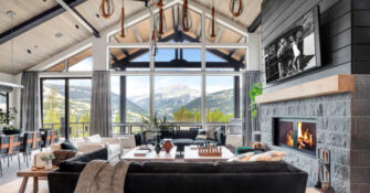 Yellowstone Living Room by Raili Clasen