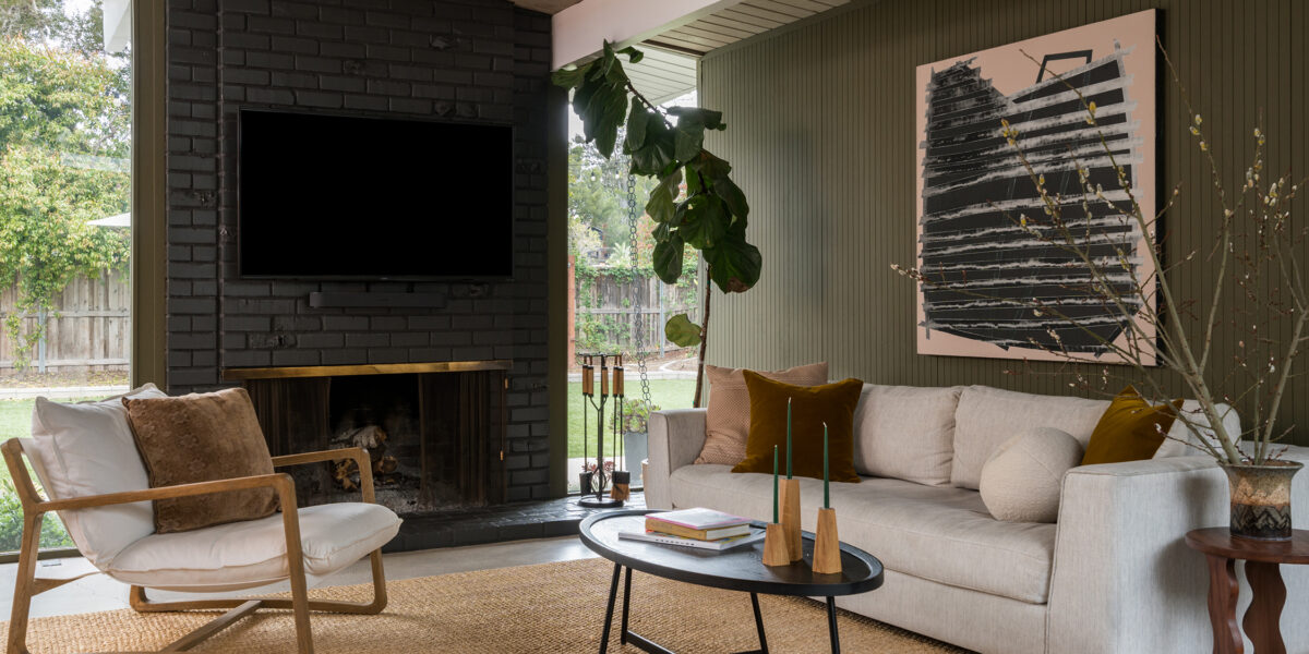 Living Room in Thousand Oaks Eichler by Sophia deDomenico Et Sal Interiors