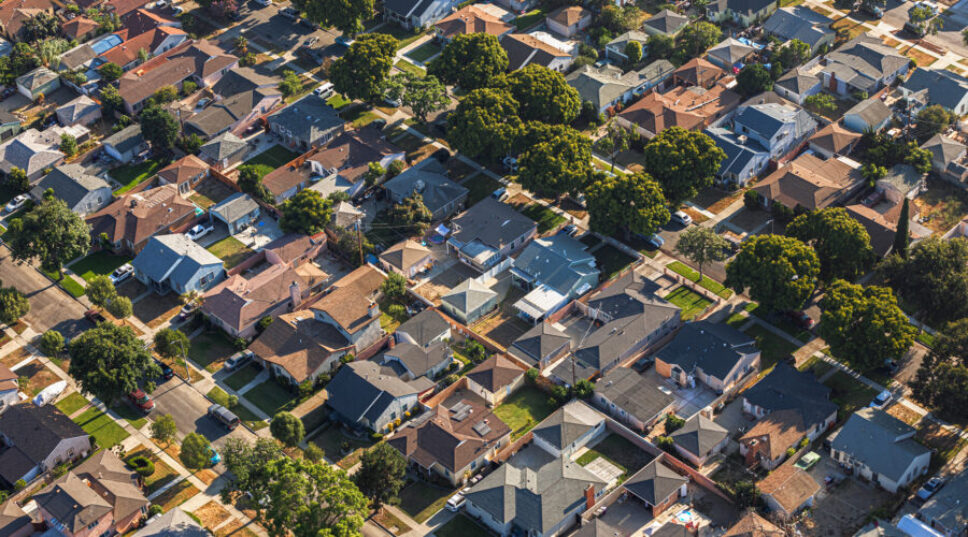 Will the Number of Downsizers Actually Lead to a 'Silver Tsunami'? Real Estate Experts Explain.