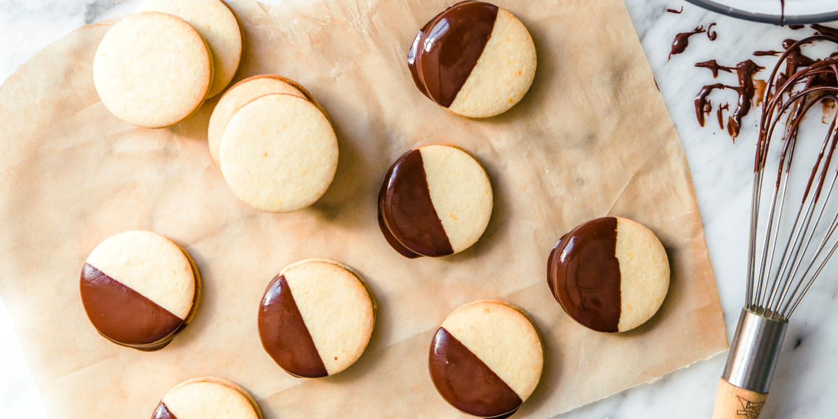 Spiced Shortbread Cookies: Almost Too Pretty to Eat