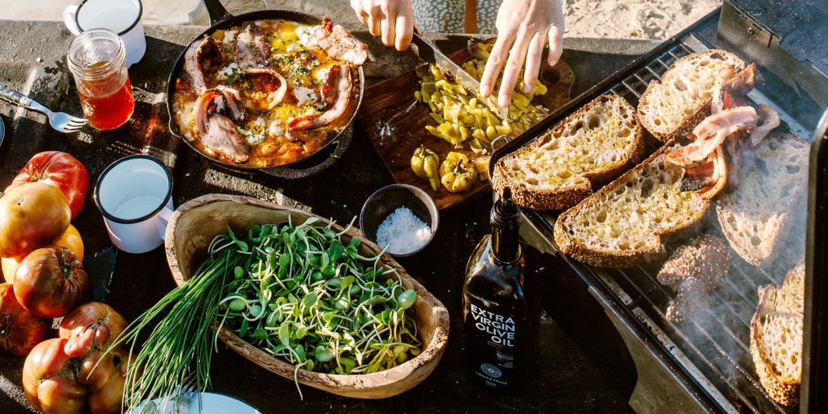 Heirloom Tomato Shakshuka with Bacon Salsa – Sunset Magazine