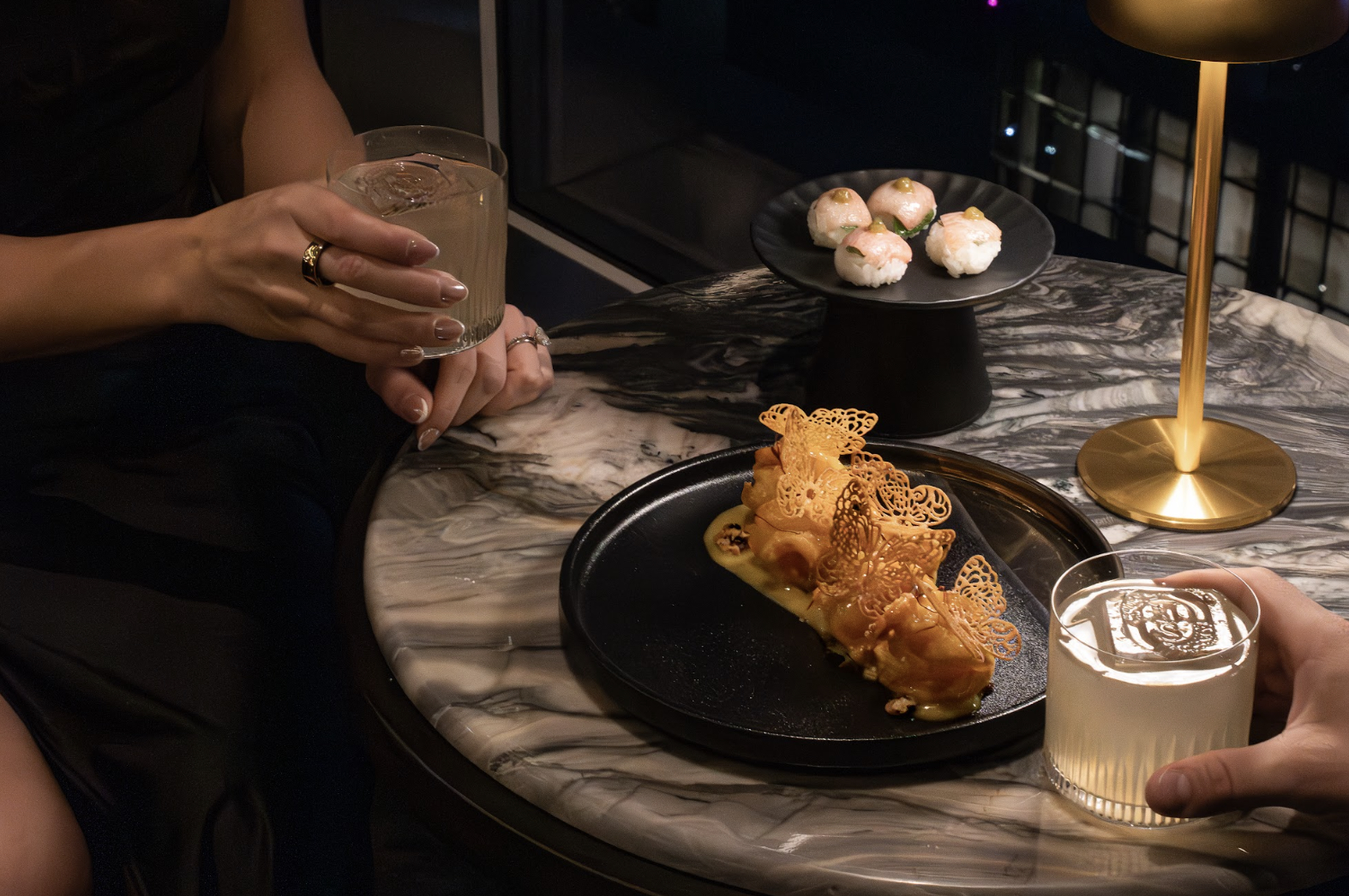 honey-shrimp-at-hard-shake