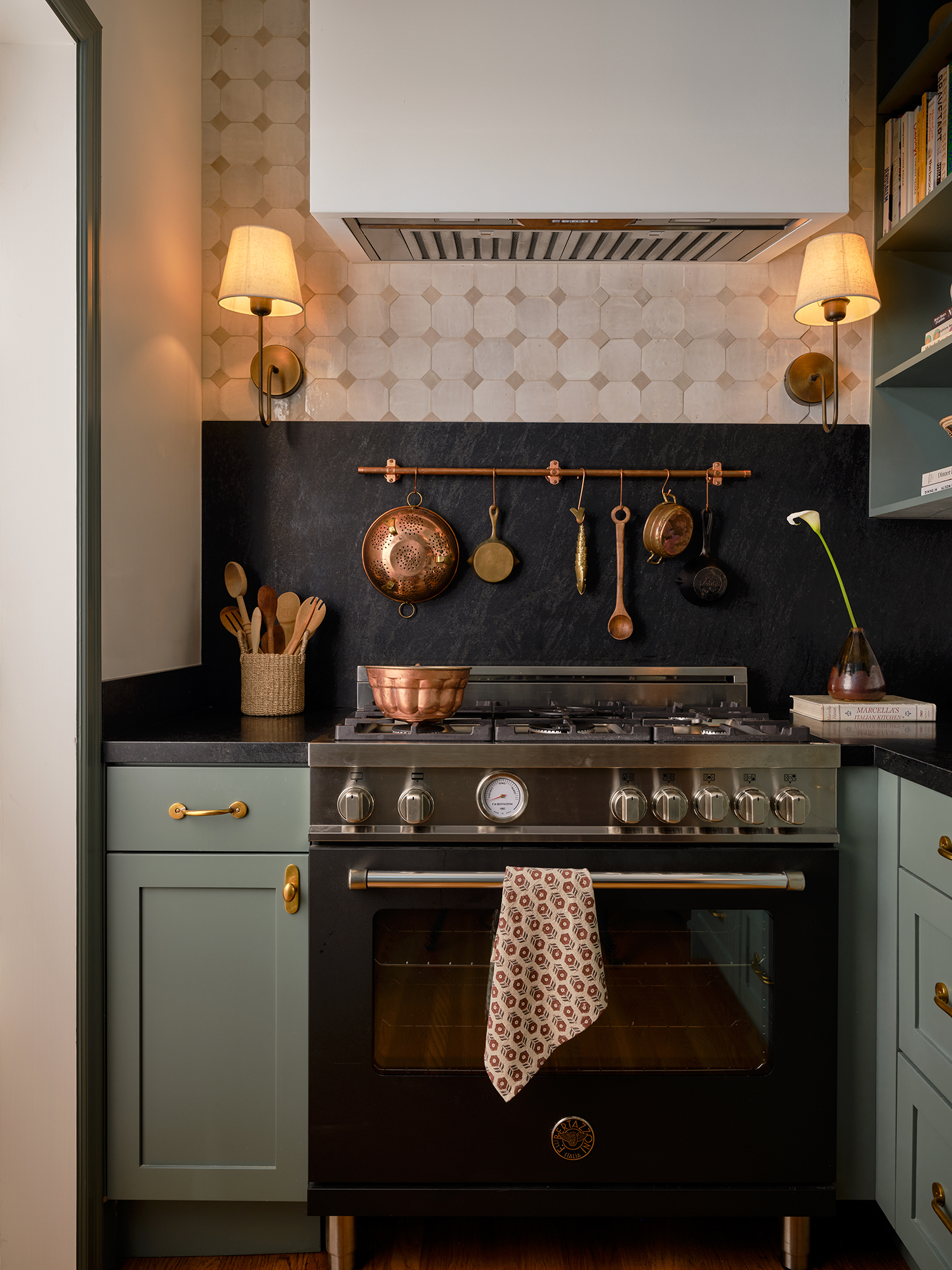 Range in SF Victorian Kitchen by Shiny Shed