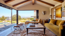 Sherman Oaks Indoor-Outdoor Living