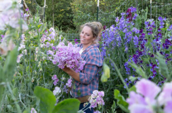 Sweet Pea School Marryn Mathis Harvesting Sweet Peas
