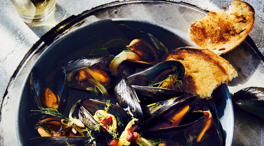 Steamed Mussels with Fennel