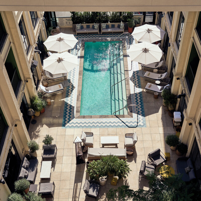 The Aster Los Angeles Pool and Patio