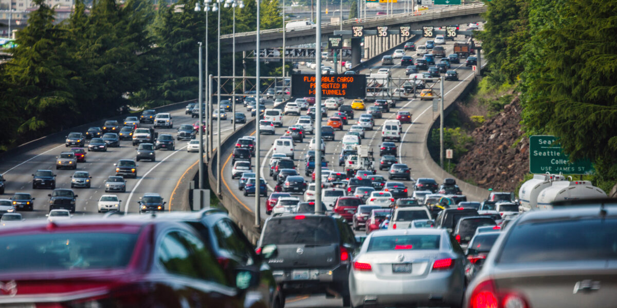 Navigate Memorial Day's Record Crowds with These Travel Tips - Vimarsana News